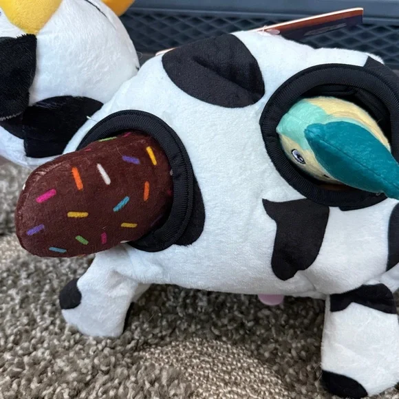 NEW. Joyhound Classroom Hide ‘N Peak Burrow Dog toy Cow plush Squeaker. - Picture 5 of 11